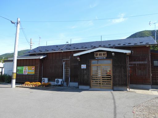 真夏の北日本海鉄道 6 (五能線)_b0005281_21553324.jpg