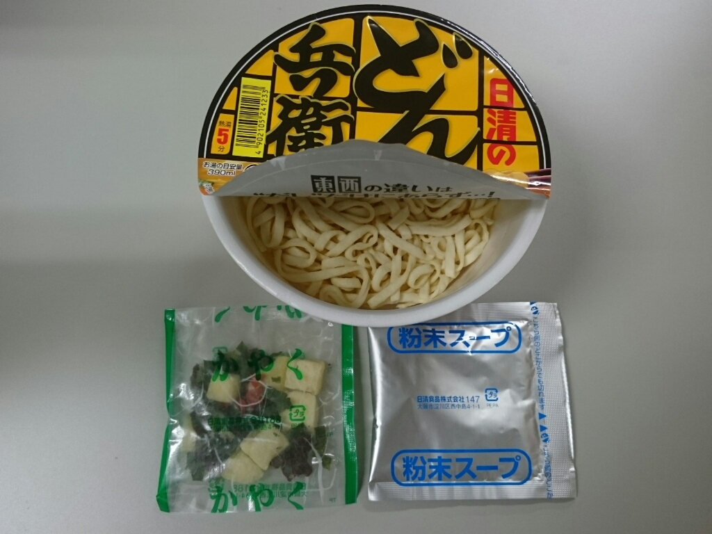 9/12夜勤飯 日清のどん兵衛肉だしカレーうどん西仕様_b0042308_01502122.jpg