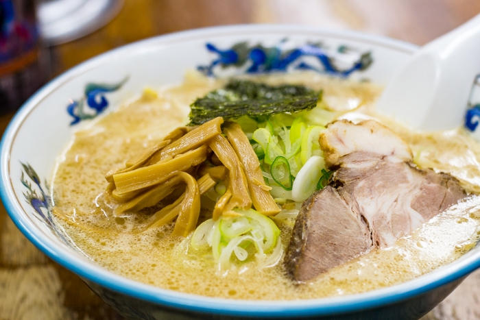 今日の旅ごはん　札幌ラーメン横丁_b0244811_2338422.jpg