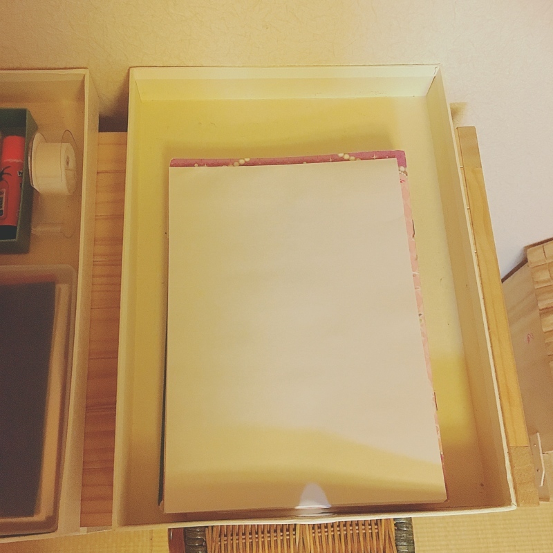 子どもの感覚を刺激する収納棚 おやこ暮らし 子どもの感覚を刺激する収納棚 おやこ暮らし