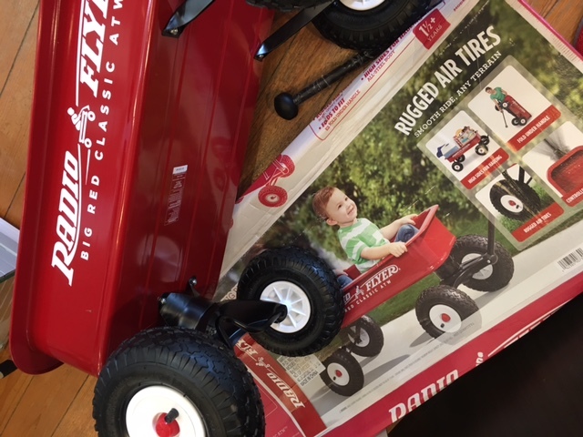 O様ご購入のRADIO FLYER最大のWAGON\"BIG RED ATW\"を組み立てサービス中!_b0125570_10233624.jpg
