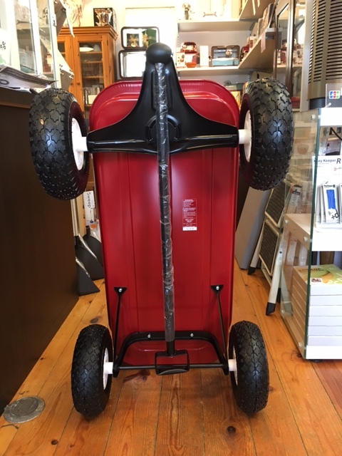 O様ご購入のRADIO FLYER最大のWAGON\"BIG RED ATW\"を組み立てサービス中!_b0125570_10333169.jpg