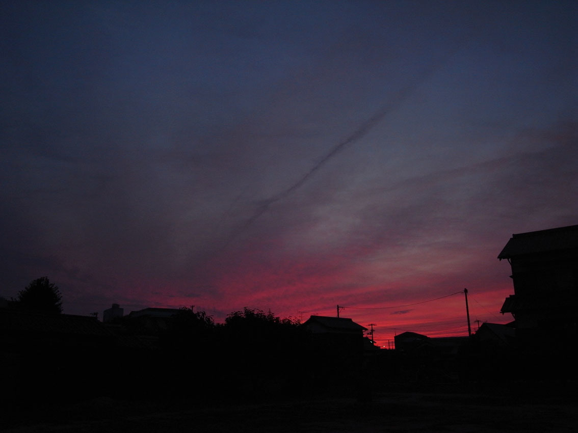 夕焼け、台風、天気予報_a0315601_21023879.jpg