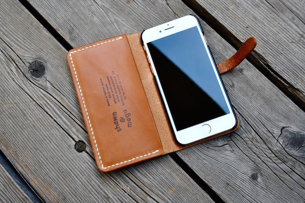 iphone 8 leather case_b0172633_20154285.jpg
