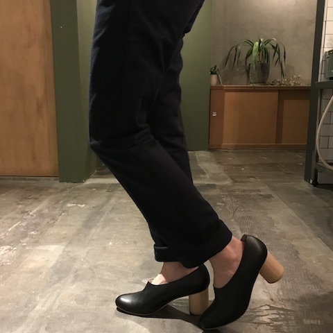コットンスエード素材のtrousers TUKI_d0364239_16315531.jpg