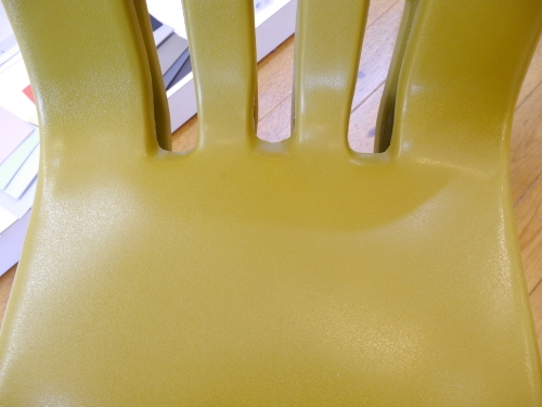 国内在庫が枯渇していたVIRCO 9000CHAIRがやっと 入荷しましたー♪_b0125570_10255805.jpg