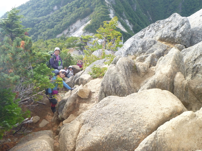 鳳凰三山　地蔵岳から観音岳(2,840.7M) に向かう  NO １_d0170615_08341104.jpg