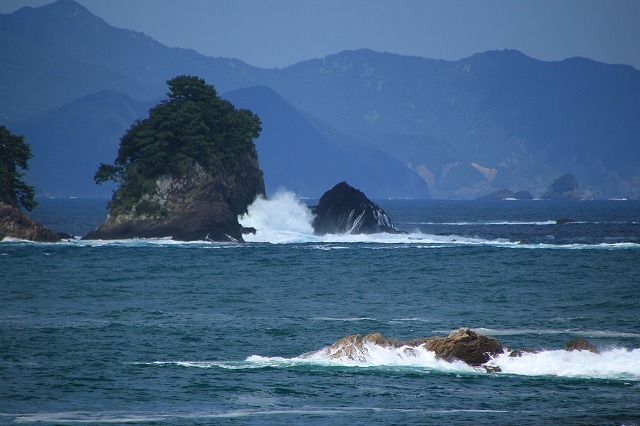 荒磯の白浦海岸_e0321325_14244354.jpg