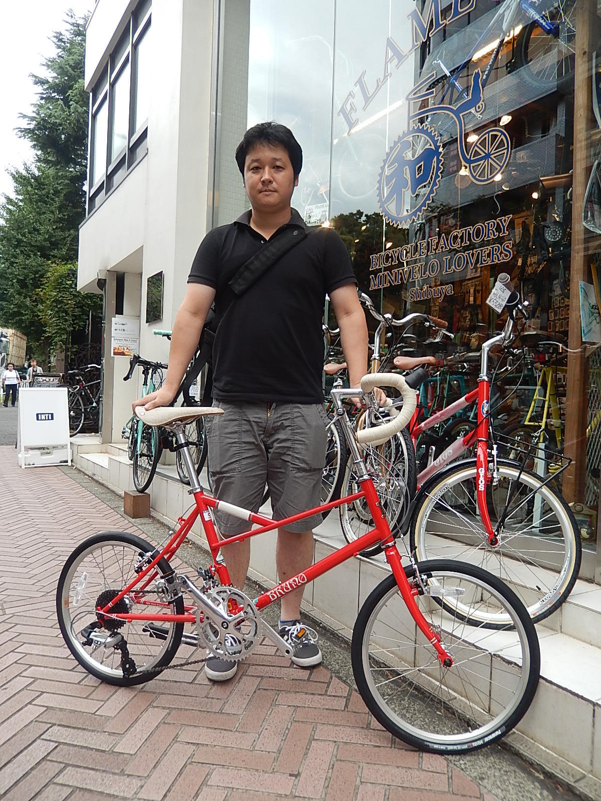 9月15日　渋谷　原宿　の自転車屋　FLAME bike前です_e0188759_19261950.jpg
