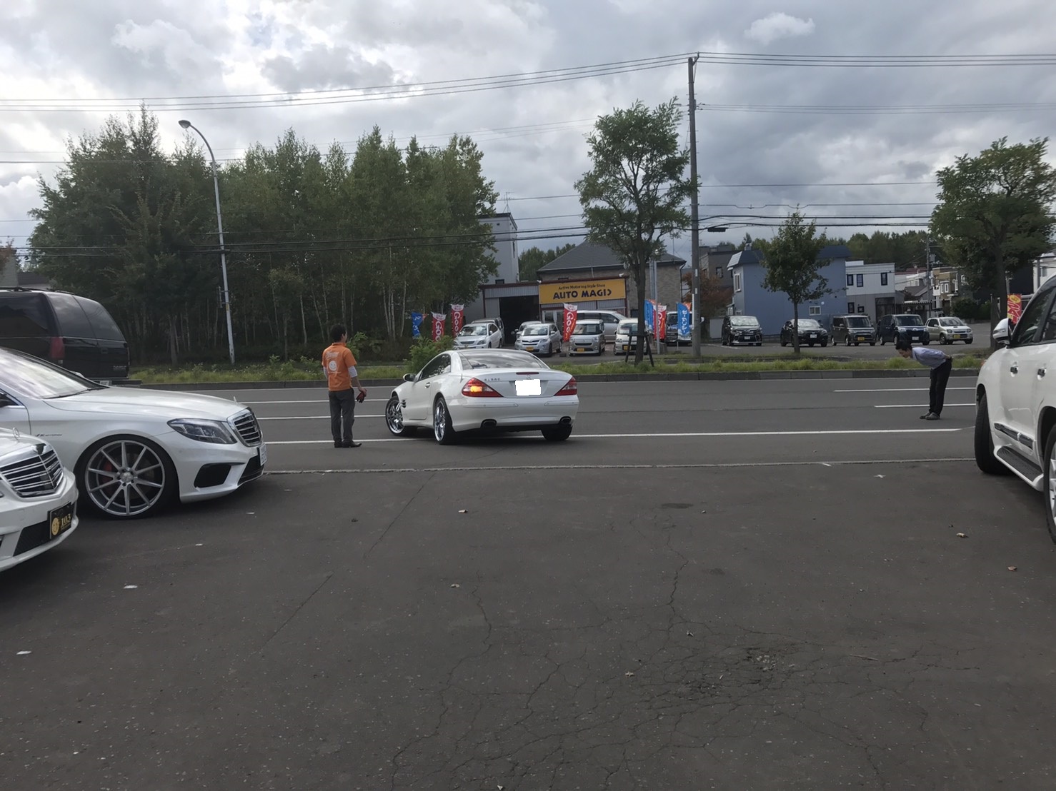 9月16日 土曜日のひとログヽ( ‘ω’ )ノ ベンツSL350納車★ランクル200D、キャラバンご成約★_b0127002_16354842.jpg
