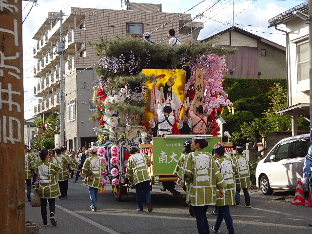 盛岡の秋祭り　山車_f0105112_3554649.jpg