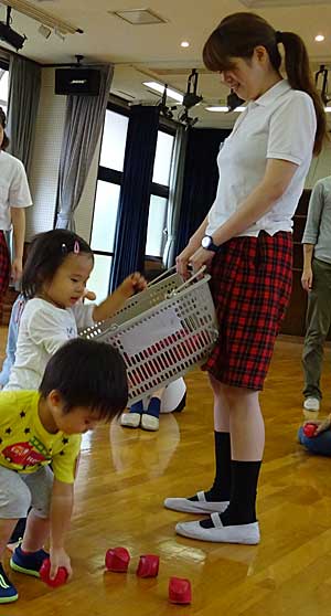 ママと一緒に♪_e0325335_1215687.jpg