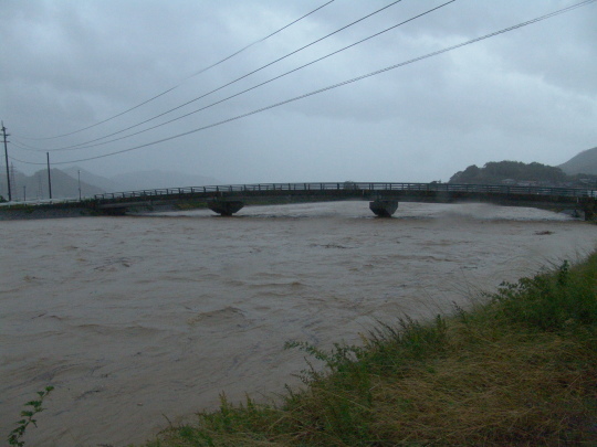 台風がおいらの町を_e0369096_20445419.jpg