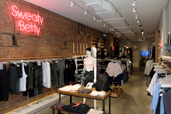「ないのなら、自分で作ろう」で生まれたスウェッティ・ベティ(Sweaty Betty)_b0007805_304523.jpg