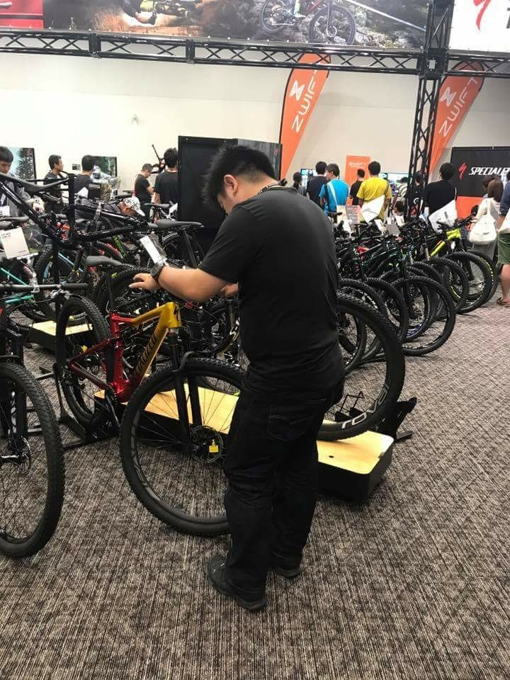 SPECIALIZED 展示会に行ってきました。_b0282021_14564005.jpg