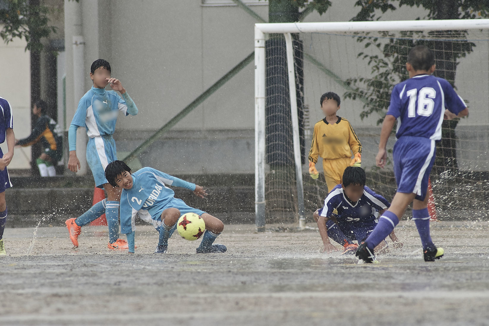 雨の中のプレー！_d0349141_18213172.jpg