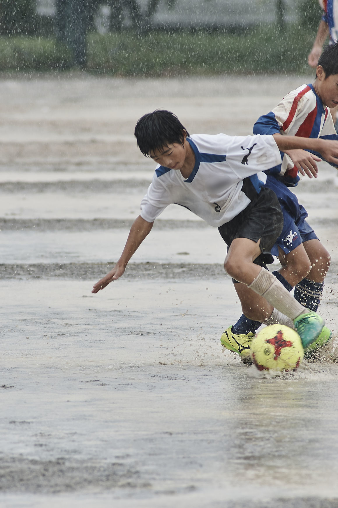 雨の中のプレー！_d0349141_18220327.jpg