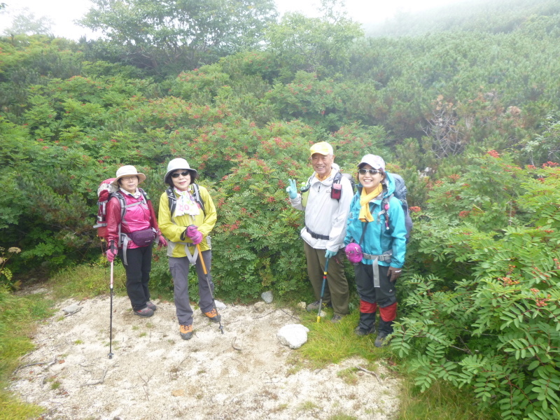 鳳凰三山　薬師岳登頂(2,780M)・下山する_d0170615_10370150.jpg