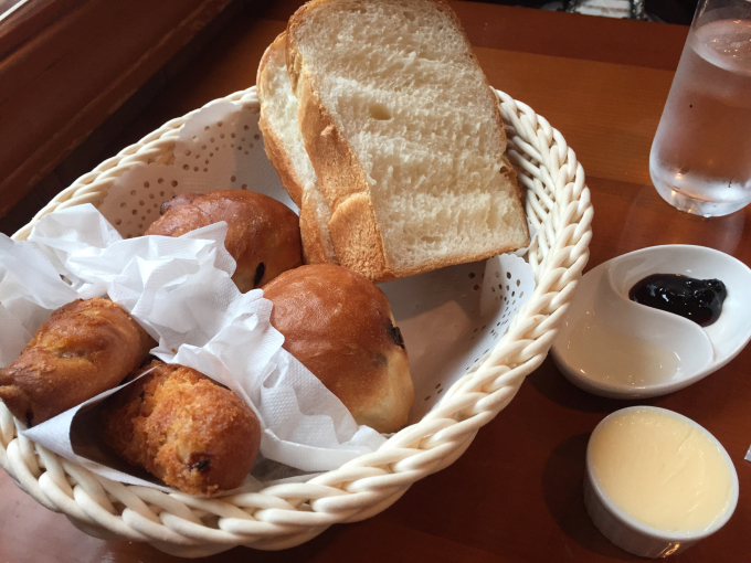 葉山の人気パン屋さん ブレドール でモーニング Coucou A Table クク アターブル 葉山の人気パン屋さん ブレドール でモーニング Coucou A Table クク アターブル