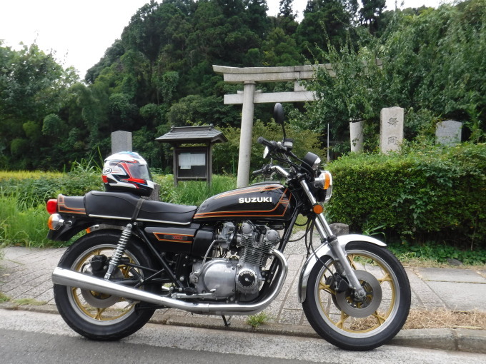 いつまでも元気で♪いつまでも快調に走りたい♪・・・その7・・・GS750E 編_a0163159_22080551.jpg