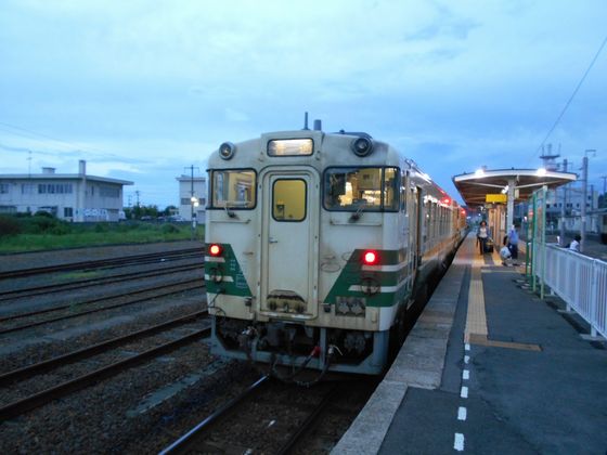 真夏の北日本海鉄道 7 (奥羽本線~青森駅/男鹿線)_b0005281_20501956.jpg