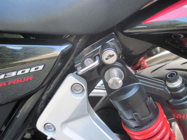 CB1300 SUPER FOUR E Package Special Edition : バイクの横輪