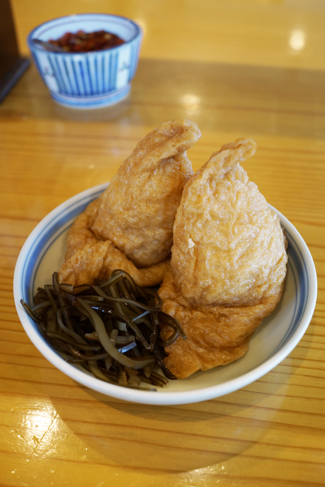 久留米荘のうどんといなり_b0049152_18212700.jpg