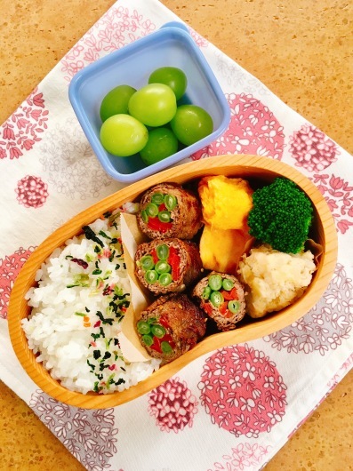 お弁当No.650。いんげんとパプリカの肉巻き弁当。_f0344865_16272124.jpg