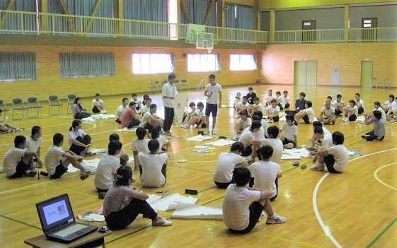 阿賀野市立京ヶ瀬中学校においてワークショップ「さべつってなんだろう」を行いました_c0167632_15300400.jpg