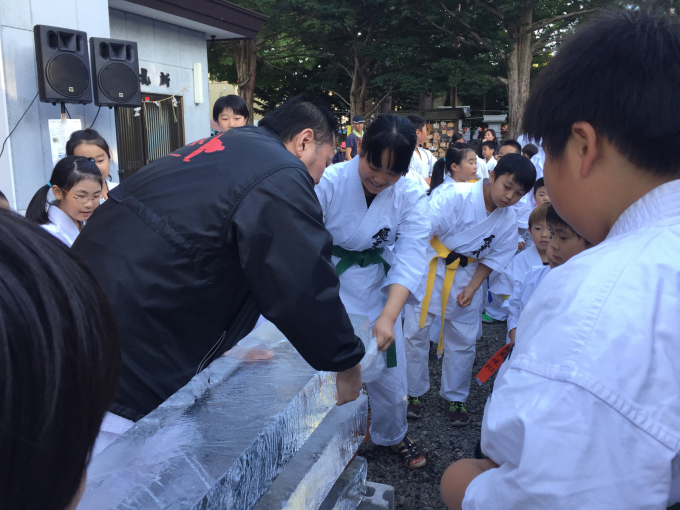 「恵庭豊栄神社演武会」！皆様方のおかげで大成功！！ψ(｀∇´)ψ本当に感謝の気持ちでいっぱいです！！。（ ｉ _ ｉ ）_b0239932_11363966.jpg