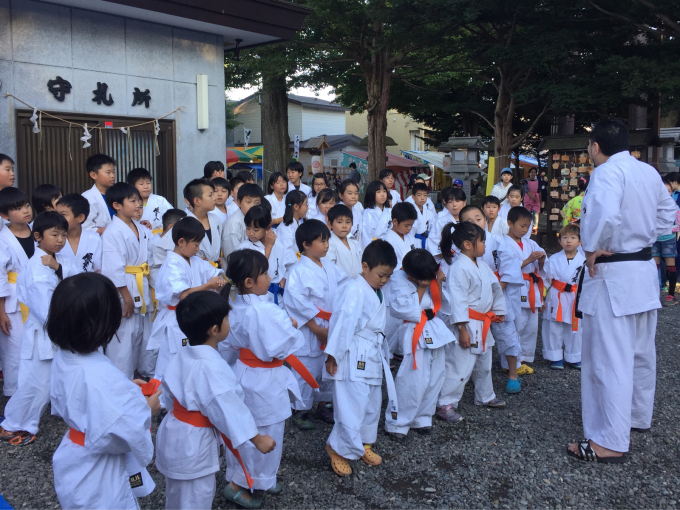 「恵庭豊栄神社演武会」！皆様方のおかげで大成功！！ψ(｀∇´)ψ本当に感謝の気持ちでいっぱいです！！。（ ｉ _ ｉ ）_b0239932_11364289.jpg