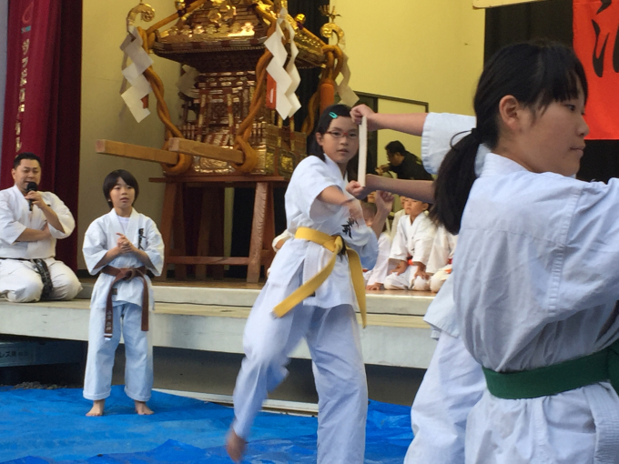 「恵庭豊栄神社演武会」！皆様方のおかげで大成功！！ψ(｀∇´)ψ本当に感謝の気持ちでいっぱいです！！。（ ｉ _ ｉ ）_b0239932_11432679.jpg