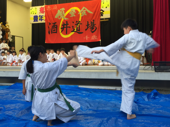 「恵庭豊栄神社演武会」！皆様方のおかげで大成功！！ψ(｀∇´)ψ本当に感謝の気持ちでいっぱいです！！。（ ｉ _ ｉ ）_b0239932_11440411.jpg