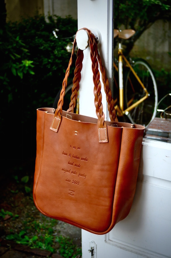 leather tote_b0172633_19553303.jpg