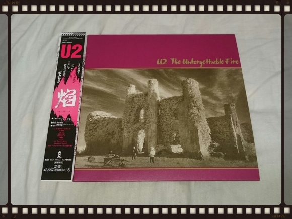 U2 / The Unforgettable Fire　紙ジャケ_b0042308_12261488.jpg