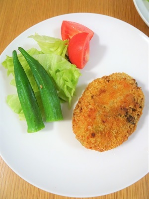ハンバーグとリメイクライスコロッケ など まるの家のごはんと暮らし