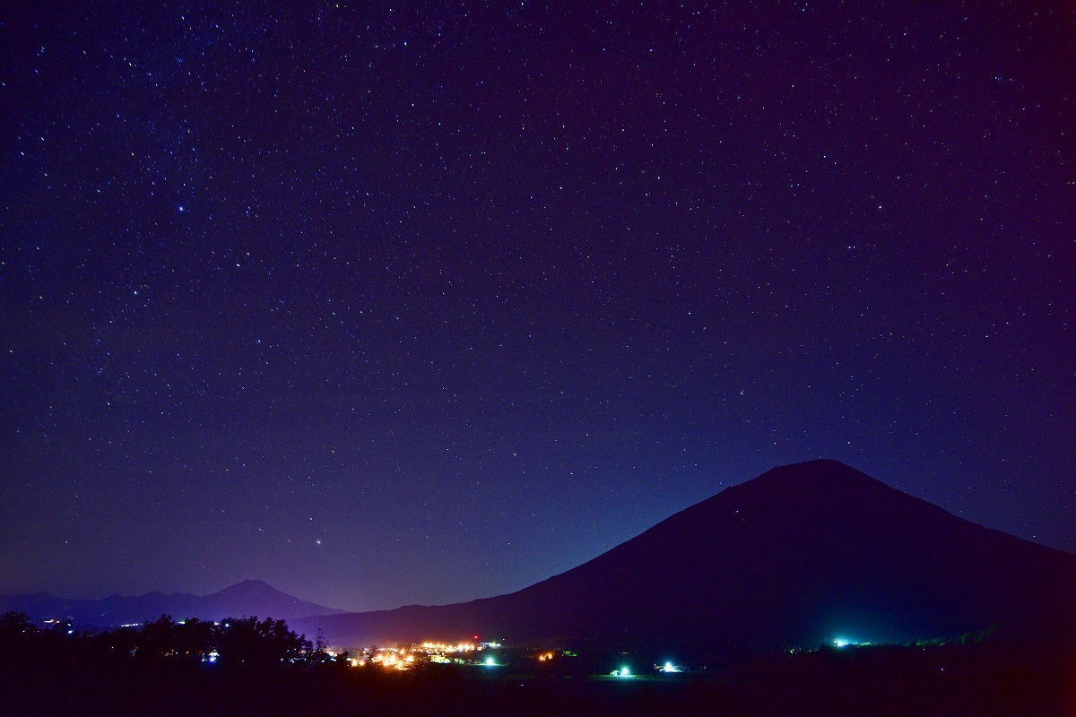 夜の羊蹄山 2 Images Of The North 夜の羊蹄山 2 Images Of The North