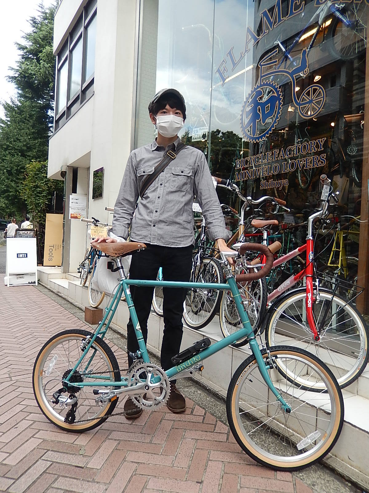 9月23日 渋谷 原宿 の自転車屋 FLAME bike前です_e0188759_19151558.jpg