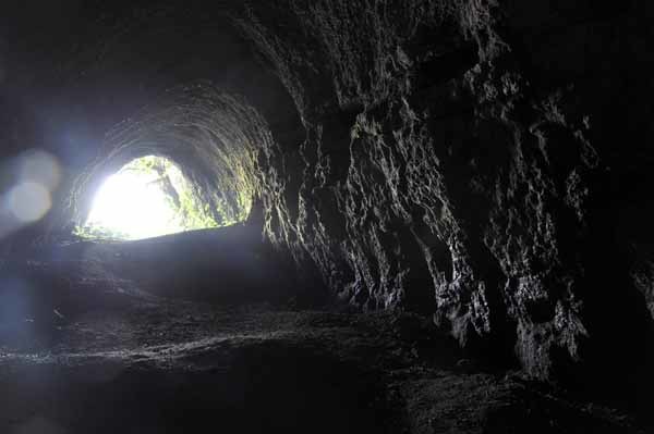 戦後72年・八丈島の回天基地跡_f0173596_11320665.jpg