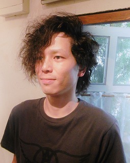 長めメンズヘアー_a0123703_12230735.jpg