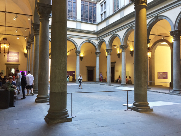 Palazzo Strozzi　ストロッツイ宮殿　美術って？_e0104046_13475635.jpg