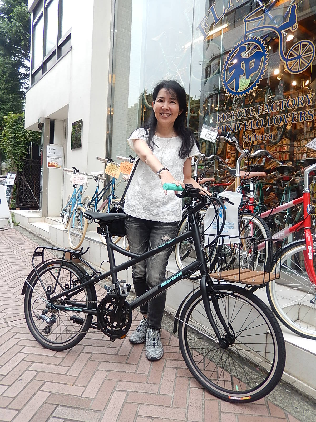 9月24日　渋谷　原宿　の自転車屋　FLAME bike前です_e0188759_19222271.jpg