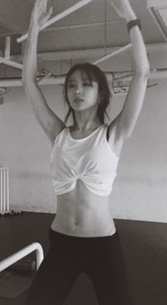 彼女にしたいNO1!人形すぎるEXDハニ(頬骨整形?) JYJジュンスとの別れを乗り越え・・父も兄もイケメン、スッピン、日本旅行、ファーストキス_f0158064_02541043.jpg