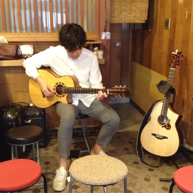 伍々慧@四日市久茂 12フレットギターの響く夜会 Real Acoustic Guitar Live Vol.42 _a0334793_07555659.jpg