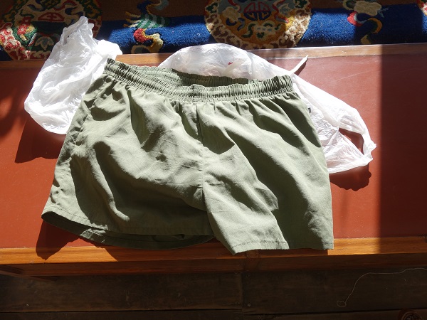 d0360509_02333100.jpg