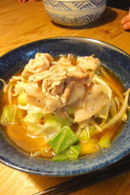 醤油ラーメン　〜休日ランチ_f0054859_17343344.jpg