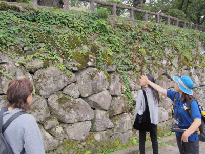 弘前公園で「スマートグラスガイドツアー体験」_d0131668_14384637.jpg