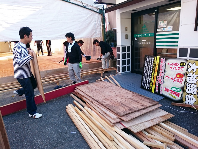 餅まきから見える風景　初老「だら渕座」_d0095673_16122313.jpg