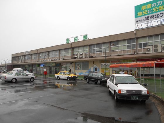 真夏の北日本海鉄道 8 (羽越本線 小波渡駅・村上駅/ほか)_b0005281_20392411.jpg