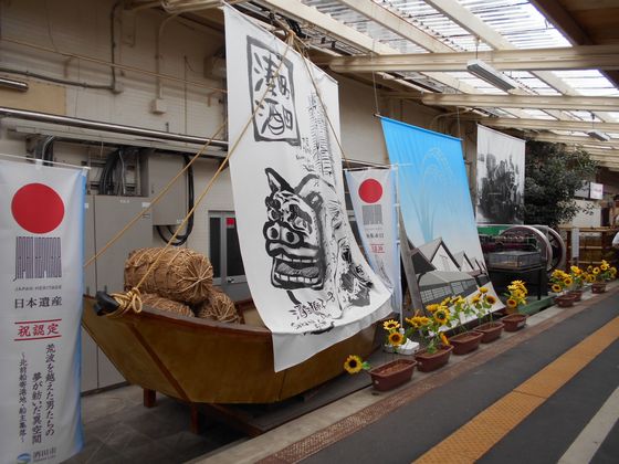 真夏の北日本海鉄道 8 (羽越本線 小波渡駅・村上駅/ほか)_b0005281_20393855.jpg
